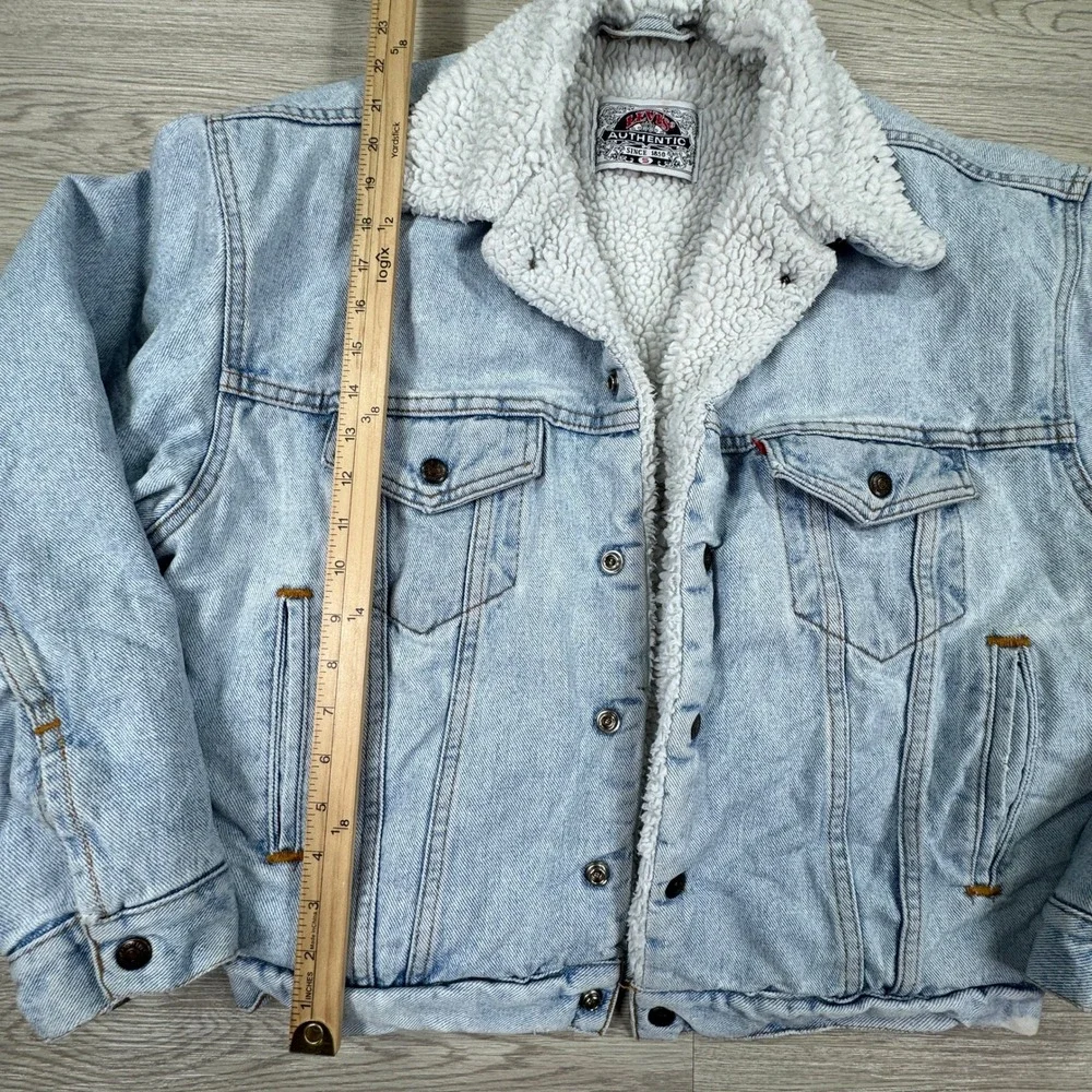 VTG Levi's Mens Denim Jacket Sherpa Lined Trucker Light Wash Small Fleece Collar